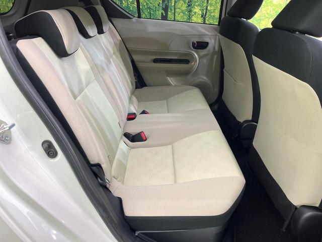 後部座席も気になるようなキズ・汚れやへたり等、大きなダメージはなく、良好な状態です。