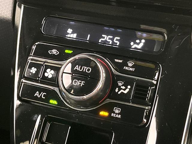 【オートエアコン】一度お好みの温度に設定すれば、車内の温度を検知し風量や温度を自動で調整。暑い…寒い…と何度もスイッチ操作をする必要はありません。快適な車内空間には必須の機能ですね♪