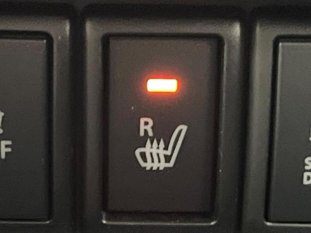 【シートヒーター】寒い日に重宝するシートヒーター！エアコンより早く温まってくれるので寒がりの人も安心ですね♪エアコンの温風は乾燥するから苦手、という方にもをおすすめです。