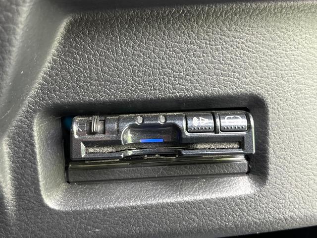 【ＥＴＣ】高速道路の料金所をストレスなく通過！話題のスポットやサービスエリアに多い「スマートＩＣ」利用時は必須のアイテムです。当店でセットアップを実施、ご納車当日からすぐにご利用いただけます！