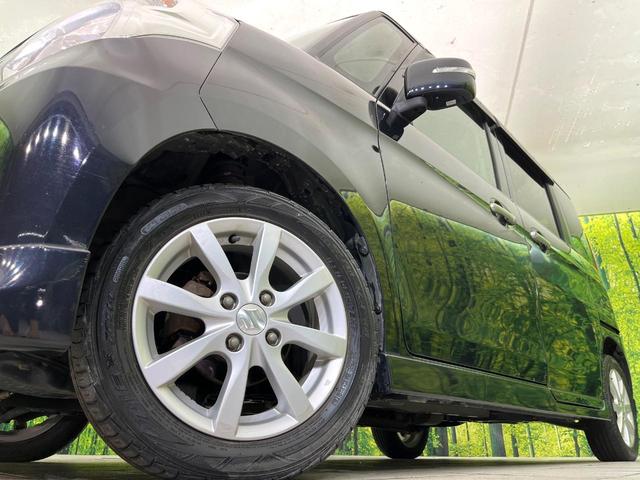 【純正１４インチアルミホイール】外観にマッチした純正アルミホイールを装着しております。各種社外アルミホイールや、スタッドレスタイヤも取扱いしております。是非ご相談ください♪