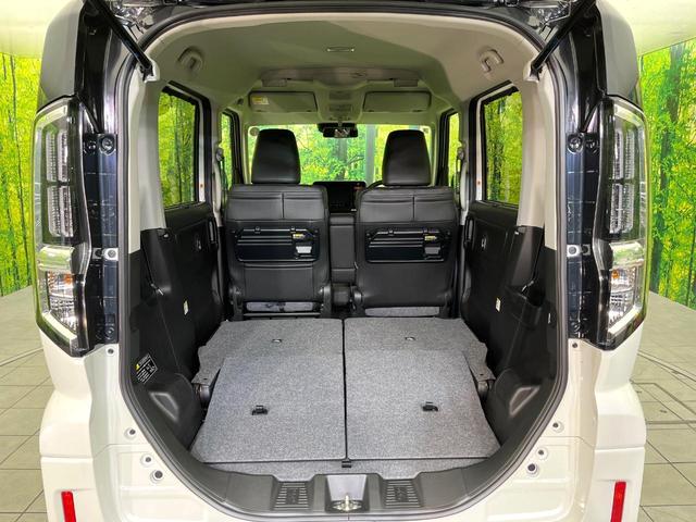 普段のお買い物や通勤、送迎等に十分な荷室スペースを確保しております。セカンドシートを倒すと、大きな荷物の積載も可能です♪