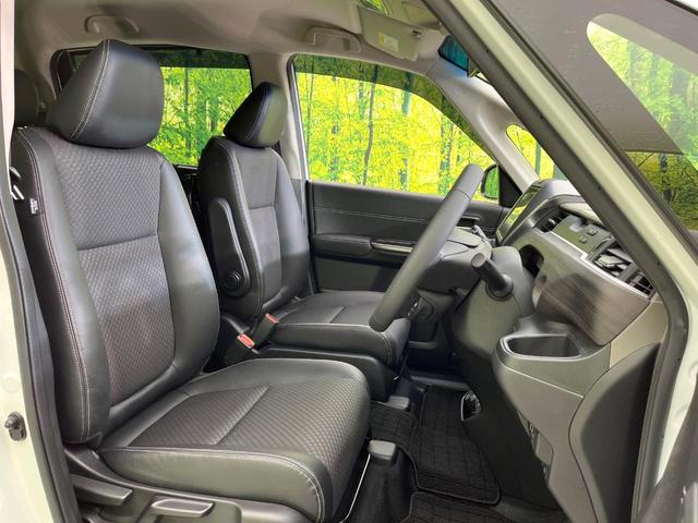 フリードハイブリッド ハイブリッド・Ｇ　禁煙車　純正９型ナビ　バックカメラ　Ｂｌｕｅｔｏｏｔｈ　ＣＤ／ＤＶＤ再生　純正フリップダウンモニター　衝突軽減装置　アダプティブクルコン　ＬＥＤヘッドライト　両側電動スライドドア　前席シートヒーター（9枚目）