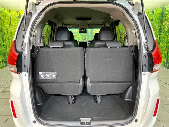 フリードハイブリッド ハイブリッド・Ｇ　禁煙車　純正９型ナビ　バックカメラ　Ｂｌｕｅｔｏｏｔｈ　ＣＤ／ＤＶＤ再生　純正フリップダウンモニター　衝突軽減装置　アダプティブクルコン　ＬＥＤヘッドライト　両側電動スライドドア　前席シートヒーター（12枚目）