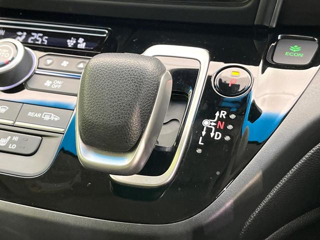 フリードハイブリッド ハイブリッド・Ｇ　禁煙車　純正９型ナビ　バックカメラ　Ｂｌｕｅｔｏｏｔｈ　ＣＤ／ＤＶＤ再生　純正フリップダウンモニター　衝突軽減装置　アダプティブクルコン　ＬＥＤヘッドライト　両側電動スライドドア　前席シートヒーター（26枚目）