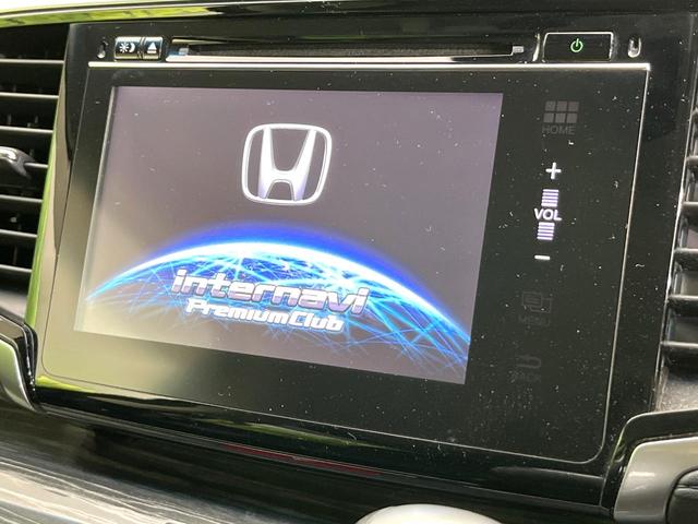 【純正ナビ】人気の純正ナビを装備しております。ナビの使いやすさはもちろん、オーディオ機能も充実！キャンプや旅行はもちろん、通勤や買い物など普段のドライブも楽しくなるはず♪