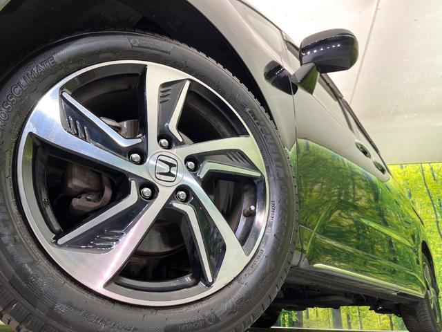 【純正１７インチアルミホイール】外観にマッチした純正アルミホイールを装着しております。各種社外アルミホイールや、スタッドレスタイヤも取扱いしております。是非ご相談ください♪