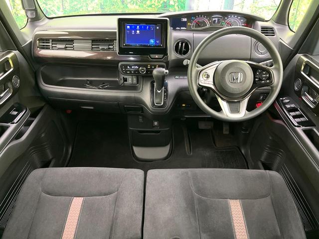 N-BOXカスタム G・Lホンダセンシング 4WD 禁煙車 SDナビ バックカメラ CD/DVD Bluetooth 衝突軽減装置 アダプティブクルコン レーンアシスト LEDヘッド/フォグ オートハイビーム 電動スライドドア 後席サンシェード(2枚目)
