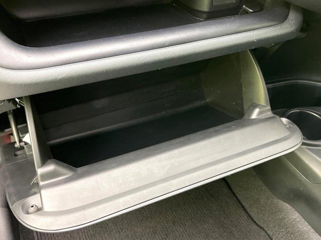 アクア Ｓスタイルブラック　禁煙車　純正ＳＤナビ　バックカメラ　Ｂｌｕｅｔｏｏｔｈ／ＣＤ／ＤＶＤ再生　フルセグ　衝突軽減装置　ＬＥＤヘッド／フォグライト　オートハイビーム　オートライト　コーナーセンサー　前席シートヒーター（42枚目）