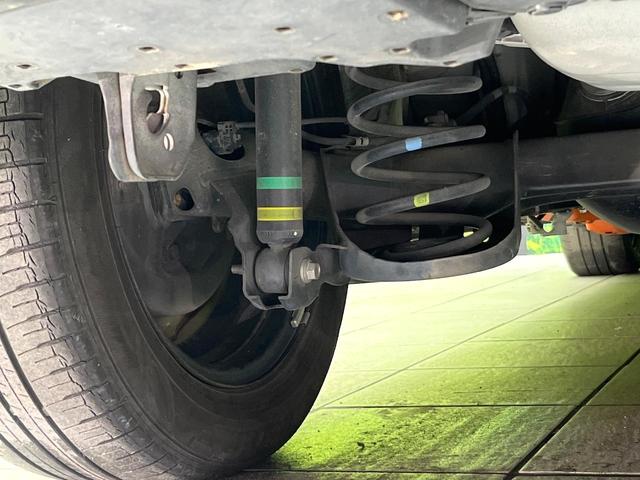 アクア Ｓスタイルブラック　禁煙車　純正ＳＤナビ　バックカメラ　Ｂｌｕｅｔｏｏｔｈ／ＣＤ／ＤＶＤ再生　フルセグ　衝突軽減装置　ＬＥＤヘッド／フォグライト　オートハイビーム　オートライト　コーナーセンサー　前席シートヒーター（60枚目）