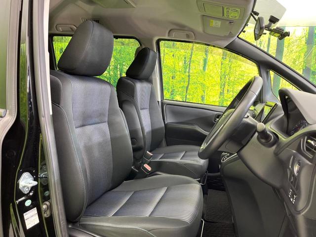 ヴォクシー ＺＳ　禁煙車　純正ナビ　バックカメラ　ＣＤ／ＤＶＤ／地デジ　Ｂｌｕｅｔｏｏｔｈ接続　両側電動スライドドア　ＬＥＤヘッド／フォグ　オートライト　クルーズコントロール　デュアルオートエアコン　ＥＴＣ　ドラレコ（7枚目）