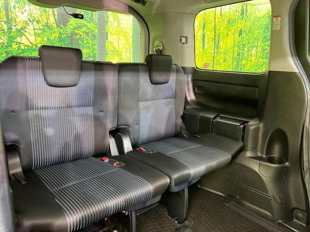 ヴォクシー ＺＳ　禁煙車　純正ナビ　バックカメラ　ＣＤ／ＤＶＤ／地デジ　Ｂｌｕｅｔｏｏｔｈ接続　両側電動スライドドア　ＬＥＤヘッド／フォグ　オートライト　クルーズコントロール　デュアルオートエアコン　ＥＴＣ　ドラレコ（9枚目）