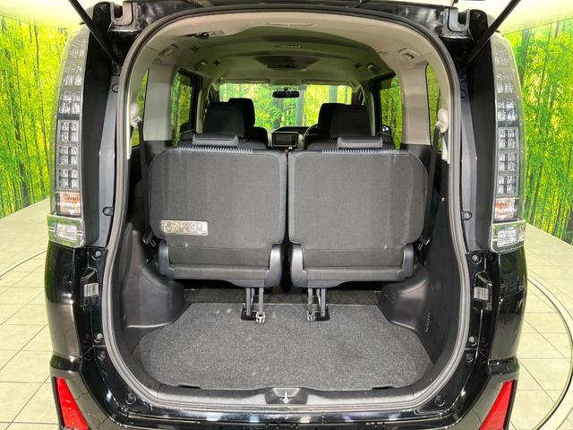 ヴォクシー ＺＳ　禁煙車　純正ナビ　バックカメラ　ＣＤ／ＤＶＤ／地デジ　Ｂｌｕｅｔｏｏｔｈ接続　両側電動スライドドア　ＬＥＤヘッド／フォグ　オートライト　クルーズコントロール　デュアルオートエアコン　ＥＴＣ　ドラレコ（10枚目）