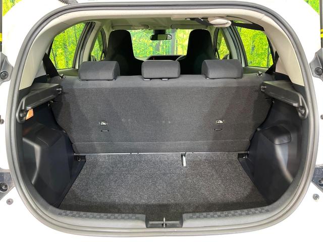 アクア L 禁煙車 メモリーナビ バックカメラ Bluetooth/CD/DVD再生 地デジ 衝突軽減装置 オートハイビーム 横滑り防止装置 オートエアコン キーレス 盗難防止装置 ETC プライバシーガラス(10枚目)