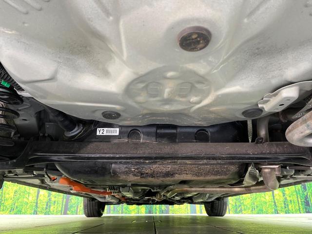 アクア L 禁煙車 メモリーナビ バックカメラ Bluetooth/CD/DVD再生 地デジ 衝突軽減装置 オートハイビーム 横滑り防止装置 オートエアコン キーレス 盗難防止装置 ETC プライバシーガラス(19枚目)