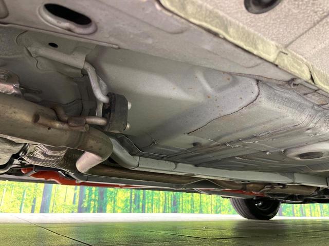 アクア L 禁煙車 メモリーナビ バックカメラ Bluetooth/CD/DVD再生 地デジ 衝突軽減装置 オートハイビーム 横滑り防止装置 オートエアコン キーレス 盗難防止装置 ETC プライバシーガラス(23枚目)