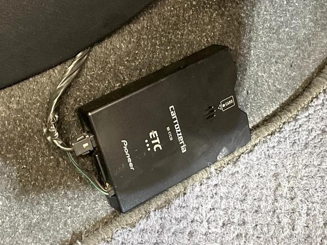 アクア L 禁煙車 メモリーナビ バックカメラ Bluetooth/CD/DVD再生 地デジ 衝突軽減装置 オートハイビーム 横滑り防止装置 オートエアコン キーレス 盗難防止装置 ETC プライバシーガラス(38枚目)