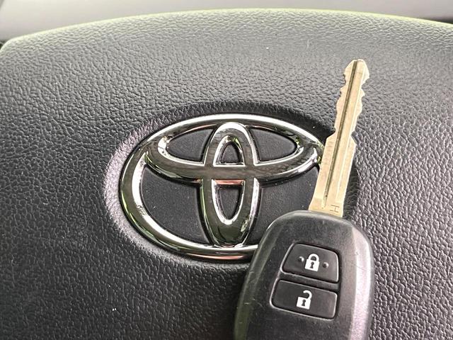 アクア L 禁煙車 メモリーナビ バックカメラ Bluetooth/CD/DVD再生 地デジ 衝突軽減装置 オートハイビーム 横滑り防止装置 オートエアコン キーレス 盗難防止装置 ETC プライバシーガラス(39枚目)