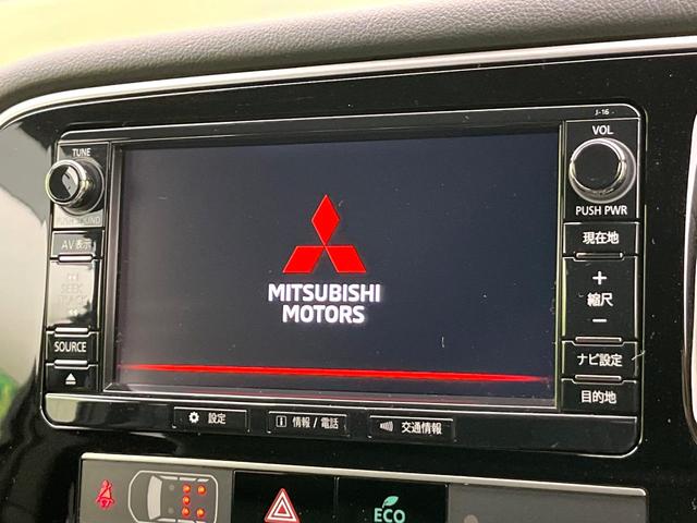 アウトランダー ブラックエディション　４ＷＤ　禁煙車　７人乗り　純正ナビ　全周囲カメラ　ＣＤ／ＤＶＤ／フルセグ　Ｂｌｕｅｔｏｏｔｈ接続　衝突軽減装置　レーダークルコン　ＬＥＤヘッドライト　オートハイビーム　前席シートヒーター　ルーフレール（3枚目）