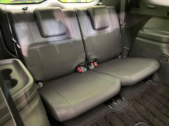 アウトランダー ブラックエディション　４ＷＤ　禁煙車　７人乗り　純正ナビ　全周囲カメラ　ＣＤ／ＤＶＤ／フルセグ　Ｂｌｕｅｔｏｏｔｈ接続　衝突軽減装置　レーダークルコン　ＬＥＤヘッドライト　オートハイビーム　前席シートヒーター　ルーフレール（9枚目）