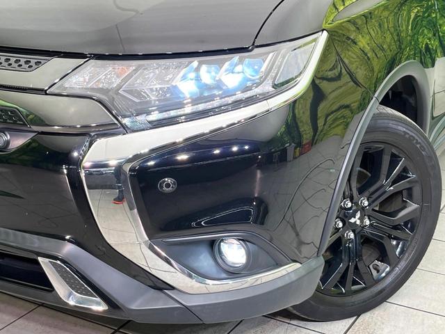 アウトランダー ブラックエディション　４ＷＤ　禁煙車　７人乗り　純正ナビ　全周囲カメラ　ＣＤ／ＤＶＤ／フルセグ　Ｂｌｕｅｔｏｏｔｈ接続　衝突軽減装置　レーダークルコン　ＬＥＤヘッドライト　オートハイビーム　前席シートヒーター　ルーフレール（12枚目）
