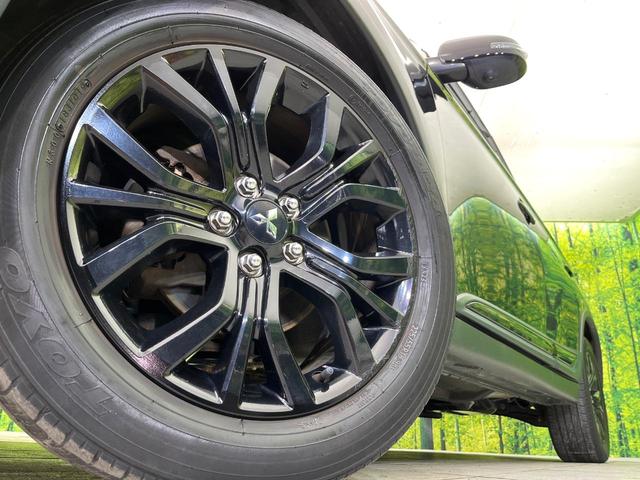 アウトランダー ブラックエディション　４ＷＤ　禁煙車　７人乗り　純正ナビ　全周囲カメラ　ＣＤ／ＤＶＤ／フルセグ　Ｂｌｕｅｔｏｏｔｈ接続　衝突軽減装置　レーダークルコン　ＬＥＤヘッドライト　オートハイビーム　前席シートヒーター　ルーフレール（13枚目）