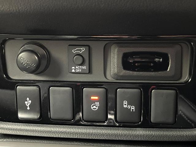 アウトランダー ブラックエディション　４ＷＤ　禁煙車　７人乗り　純正ナビ　全周囲カメラ　ＣＤ／ＤＶＤ／フルセグ　Ｂｌｕｅｔｏｏｔｈ接続　衝突軽減装置　レーダークルコン　ＬＥＤヘッドライト　オートハイビーム　前席シートヒーター　ルーフレール（31枚目）