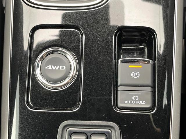 アウトランダー ブラックエディション　４ＷＤ　禁煙車　７人乗り　純正ナビ　全周囲カメラ　ＣＤ／ＤＶＤ／フルセグ　Ｂｌｕｅｔｏｏｔｈ接続　衝突軽減装置　レーダークルコン　ＬＥＤヘッドライト　オートハイビーム　前席シートヒーター　ルーフレール（33枚目）