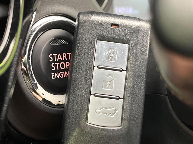 アウトランダー ブラックエディション　４ＷＤ　禁煙車　７人乗り　純正ナビ　全周囲カメラ　ＣＤ／ＤＶＤ／フルセグ　Ｂｌｕｅｔｏｏｔｈ接続　衝突軽減装置　レーダークルコン　ＬＥＤヘッドライト　オートハイビーム　前席シートヒーター　ルーフレール（35枚目）