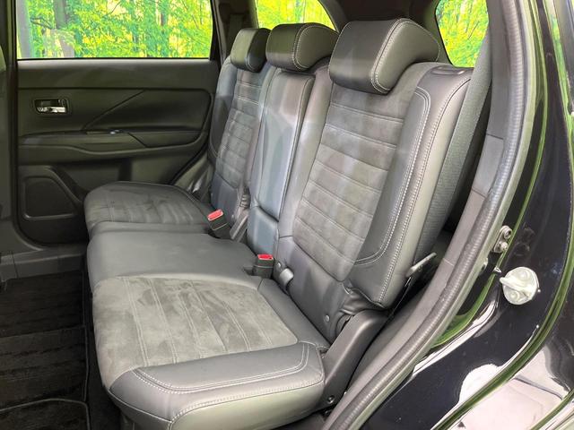 アウトランダー ブラックエディション　４ＷＤ　禁煙車　７人乗り　純正ナビ　全周囲カメラ　ＣＤ／ＤＶＤ／フルセグ　Ｂｌｕｅｔｏｏｔｈ接続　衝突軽減装置　レーダークルコン　ＬＥＤヘッドライト　オートハイビーム　前席シートヒーター　ルーフレール（39枚目）