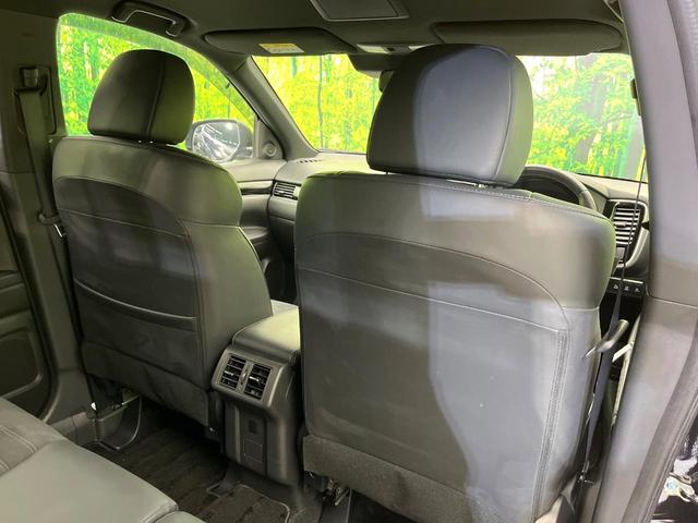 アウトランダー ブラックエディション　４ＷＤ　禁煙車　７人乗り　純正ナビ　全周囲カメラ　ＣＤ／ＤＶＤ／フルセグ　Ｂｌｕｅｔｏｏｔｈ接続　衝突軽減装置　レーダークルコン　ＬＥＤヘッドライト　オートハイビーム　前席シートヒーター　ルーフレール（41枚目）