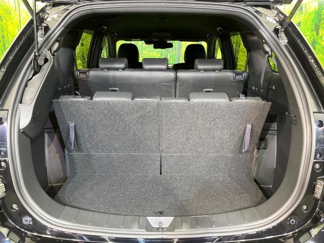 アウトランダー ブラックエディション　４ＷＤ　禁煙車　７人乗り　純正ナビ　全周囲カメラ　ＣＤ／ＤＶＤ／フルセグ　Ｂｌｕｅｔｏｏｔｈ接続　衝突軽減装置　レーダークルコン　ＬＥＤヘッドライト　オートハイビーム　前席シートヒーター　ルーフレール（43枚目）