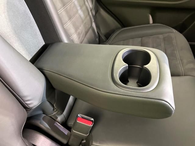 アウトランダー ブラックエディション　４ＷＤ　禁煙車　７人乗り　純正ナビ　全周囲カメラ　ＣＤ／ＤＶＤ／フルセグ　Ｂｌｕｅｔｏｏｔｈ接続　衝突軽減装置　レーダークルコン　ＬＥＤヘッドライト　オートハイビーム　前席シートヒーター　ルーフレール（50枚目）