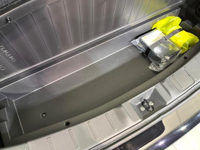 アウトランダー ブラックエディション　４ＷＤ　禁煙車　７人乗り　純正ナビ　全周囲カメラ　ＣＤ／ＤＶＤ／フルセグ　Ｂｌｕｅｔｏｏｔｈ接続　衝突軽減装置　レーダークルコン　ＬＥＤヘッドライト　オートハイビーム　前席シートヒーター　ルーフレール（51枚目）