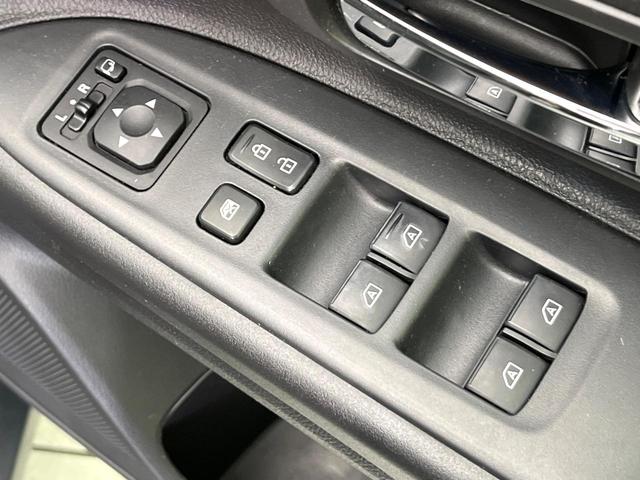 アウトランダー ブラックエディション　４ＷＤ　禁煙車　７人乗り　純正ナビ　全周囲カメラ　ＣＤ／ＤＶＤ／フルセグ　Ｂｌｕｅｔｏｏｔｈ接続　衝突軽減装置　レーダークルコン　ＬＥＤヘッドライト　オートハイビーム　前席シートヒーター　ルーフレール（52枚目）