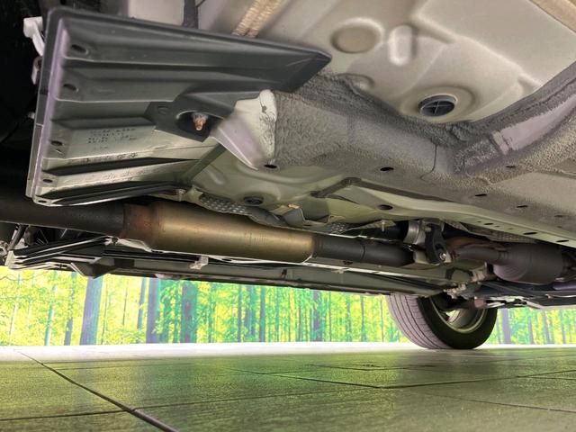 アウトランダー ブラックエディション　４ＷＤ　禁煙車　７人乗り　純正ナビ　全周囲カメラ　ＣＤ／ＤＶＤ／フルセグ　Ｂｌｕｅｔｏｏｔｈ接続　衝突軽減装置　レーダークルコン　ＬＥＤヘッドライト　オートハイビーム　前席シートヒーター　ルーフレール（61枚目）