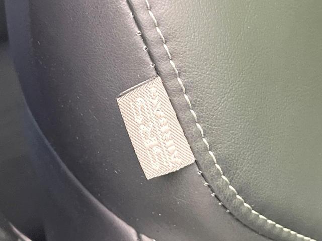 アウトランダー ブラックエディション　４ＷＤ　禁煙車　７人乗り　純正ナビ　全周囲カメラ　ＣＤ／ＤＶＤ／フルセグ　Ｂｌｕｅｔｏｏｔｈ接続　衝突軽減装置　レーダークルコン　ＬＥＤヘッドライト　オートハイビーム　前席シートヒーター　ルーフレール（65枚目）