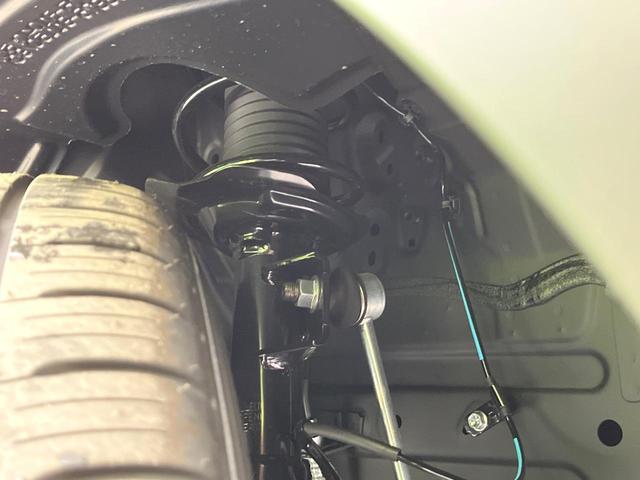 ライズ Ｚ　４ＷＤ　登録済未使用車　純正９型ディスプレイオーディオ　全周囲カメラ　フルセグ　Ｂｌｕｅｔｏｏｔｈ　衝突軽減装置　レーダークルコン　ＬＥＤヘッド／フォグ　シーケンシャルターンランプ　オートハイビーム（20枚目）