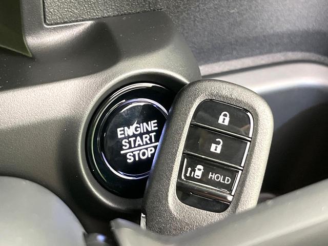 Ｎ－ＢＯＸカスタム ベースグレード　４ＷＤ　届出済未使用車　バックカメラ　衝突軽減装置　アダプティブクルコン　ＬＥＤヘッドライト　オートハイビーム　オートライト　コーナーセンサー　電動スライドドア　前席シートヒーター　スマートキー（7枚目）