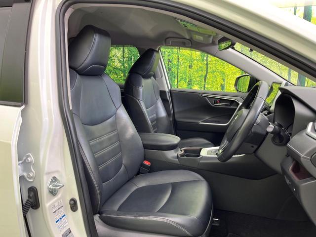 ＲＡＶ４ ハイブリッドＧ　４ＷＤ　禁煙車　純正９型ナビ　バックカメラ　ＣＤ／フルセグ／Ｂｌｕｅｔｏｏｔｈ　ＬＥＤヘッド　オートライト　オートマチックハイビーム　ステアリングヒーター　パワーバックドア　シートヒーター　ＥＴＣ（9枚目）