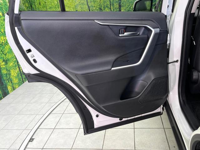 ＲＡＶ４ ハイブリッドＧ　４ＷＤ　禁煙車　純正９型ナビ　バックカメラ　ＣＤ／フルセグ／Ｂｌｕｅｔｏｏｔｈ　ＬＥＤヘッド　オートライト　オートマチックハイビーム　ステアリングヒーター　パワーバックドア　シートヒーター　ＥＴＣ（56枚目）