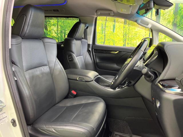 アルファード ２．５Ｓ　Ｃパッケージ　禁煙車　後期型　純正９型ナビ　バックカメラ　ＣＤ／ＤＶＤ／フルセグ　Ｂｌｕｅｔｏｏｔｈ　純正フリップダウンモニター　衝突軽減装置　三眼ＬＥＤヘッド　オートハイビーム　シーケンシャルターンランプ　ＥＴＣ（7枚目）