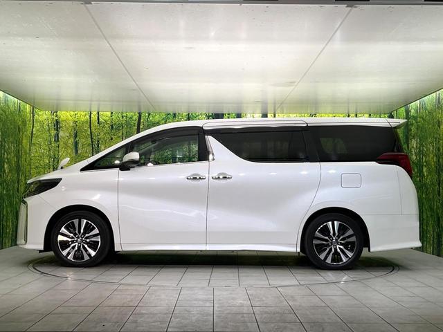 アルファード ２．５Ｓ　Ｃパッケージ　禁煙車　後期型　純正９型ナビ　バックカメラ　ＣＤ／ＤＶＤ／フルセグ　Ｂｌｕｅｔｏｏｔｈ　純正フリップダウンモニター　衝突軽減装置　三眼ＬＥＤヘッド　オートハイビーム　シーケンシャルターンランプ　ＥＴＣ（45枚目）