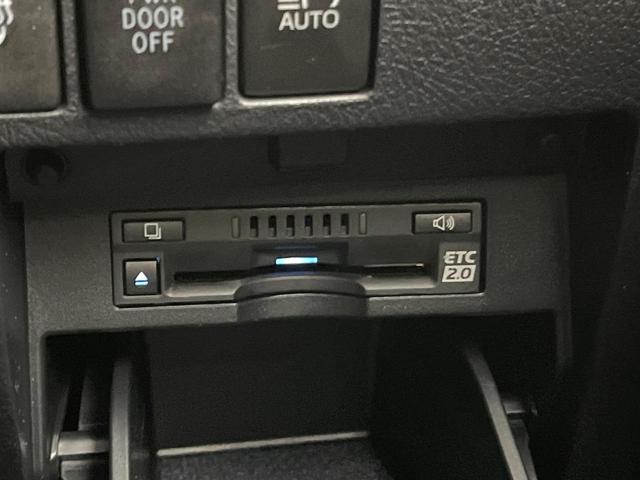 アルファード ２．５Ｓ　Ｃパッケージ　禁煙車　後期型　純正９型ナビ　バックカメラ　ＣＤ／ＤＶＤ／フルセグ　Ｂｌｕｅｔｏｏｔｈ　純正フリップダウンモニター　衝突軽減装置　三眼ＬＥＤヘッド　オートハイビーム　シーケンシャルターンランプ　ＥＴＣ（60枚目）