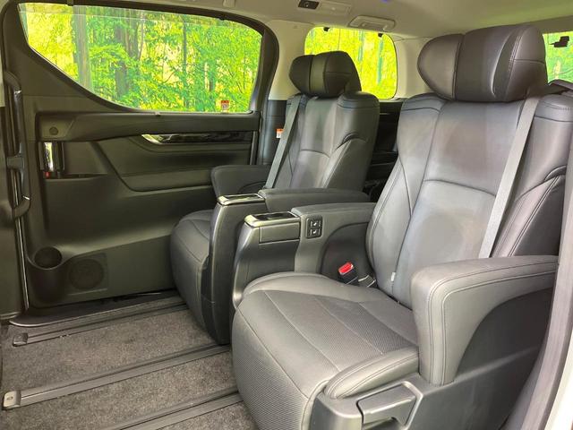 アルファード ２．５Ｓ　Ｃパッケージ　禁煙車　後期型　純正９型ナビ　バックカメラ　ＣＤ／ＤＶＤ／フルセグ　Ｂｌｕｅｔｏｏｔｈ　純正フリップダウンモニター　衝突軽減装置　三眼ＬＥＤヘッド　オートハイビーム　シーケンシャルターンランプ　ＥＴＣ（73枚目）