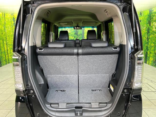 N-BOXカスタム G ターボSSブラックスタイルパッケージ 禁煙車 SDナビ CD/DVD/Bliutooth バックカメラ 両側電動スライドドア 衝突軽減装置 HIDヘッド/LEDフォグ オートライト グレード専用15インチアルミ シートヒーター(10枚目)