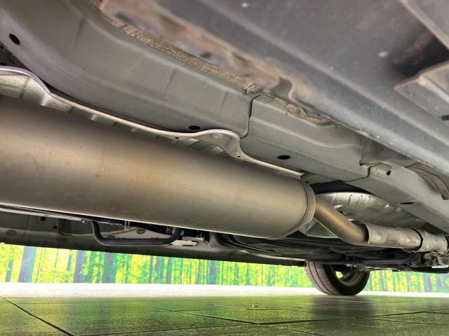 N-BOXカスタム G ターボSSブラックスタイルパッケージ 禁煙車 SDナビ CD/DVD/Bliutooth バックカメラ 両側電動スライドドア 衝突軽減装置 HIDヘッド/LEDフォグ オートライト グレード専用15インチアルミ シートヒーター(32枚目)