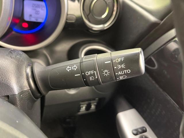 N-BOXカスタム G ターボSSブラックスタイルパッケージ 禁煙車 SDナビ CD/DVD/Bliutooth バックカメラ 両側電動スライドドア 衝突軽減装置 HIDヘッド/LEDフォグ オートライト グレード専用15インチアルミ シートヒーター(49枚目)