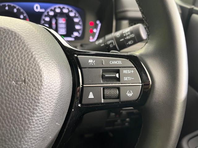 【アダプティブクルーズコントロール】高速道路での長距離走行が楽に！！自動で速度を保つクルーズコントロールが、衝突軽減システムと連携し、前方の車両を感知して車間を保つように速度調節してくれます！！