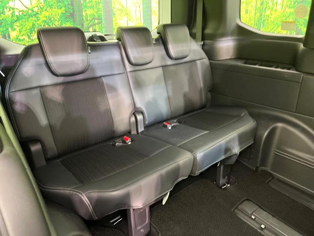 ３列目シートはもちろん状態良好☆大人でもゆったりと座って頂けますので、大人数でのお出かけもラクラクです♪ご家族で、気の知れた仲間で、ドライブに行くのが楽しみですね♪